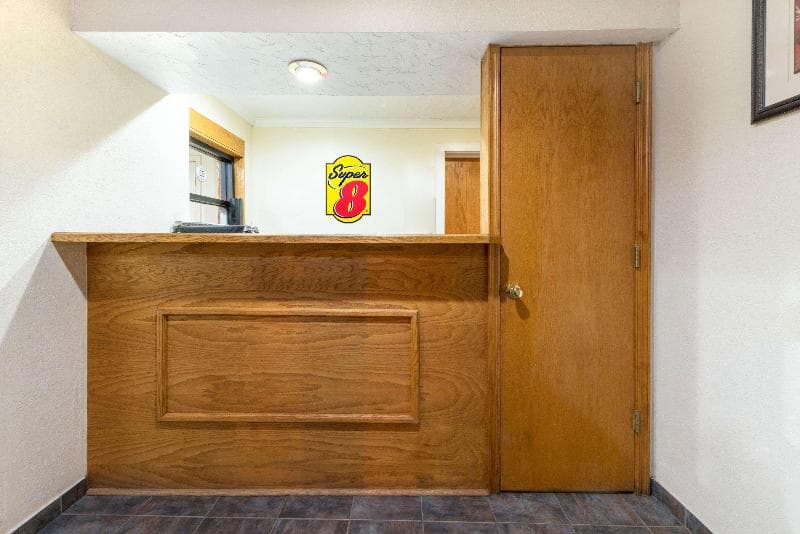 Super 8 by Wyndham Enid 4