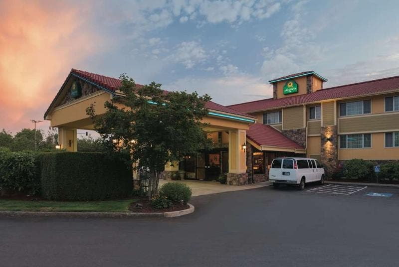 Best Western Plus Parkway Inn 3