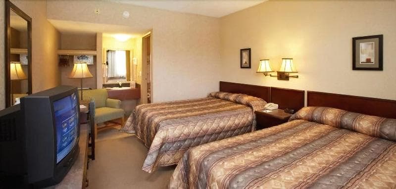 Langley Hwy Hotel 5