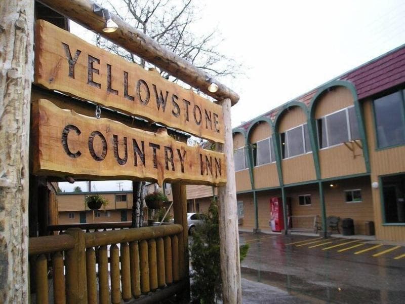 Yellowstone Country Inn 2