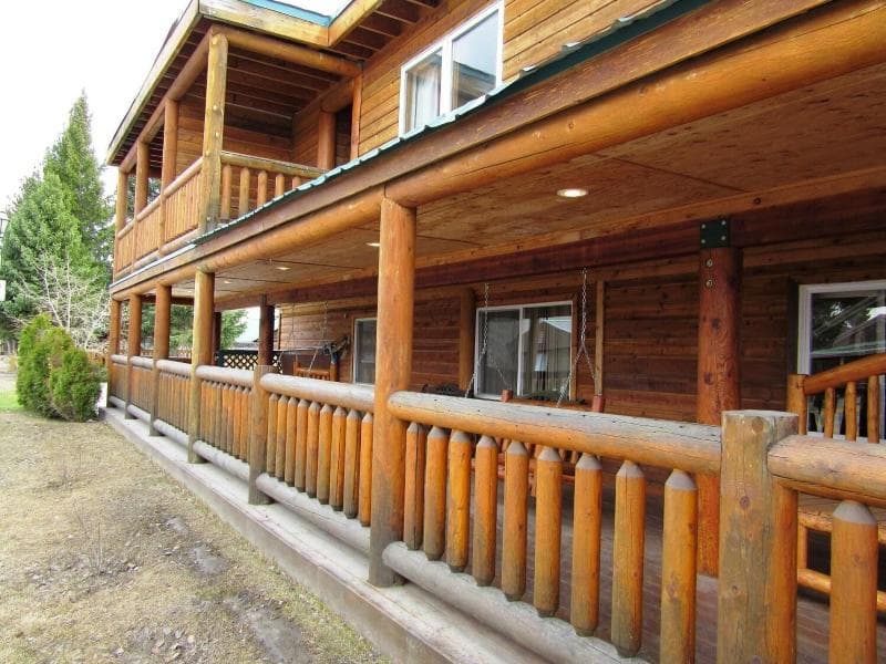 Yellowstone Country Inn 5