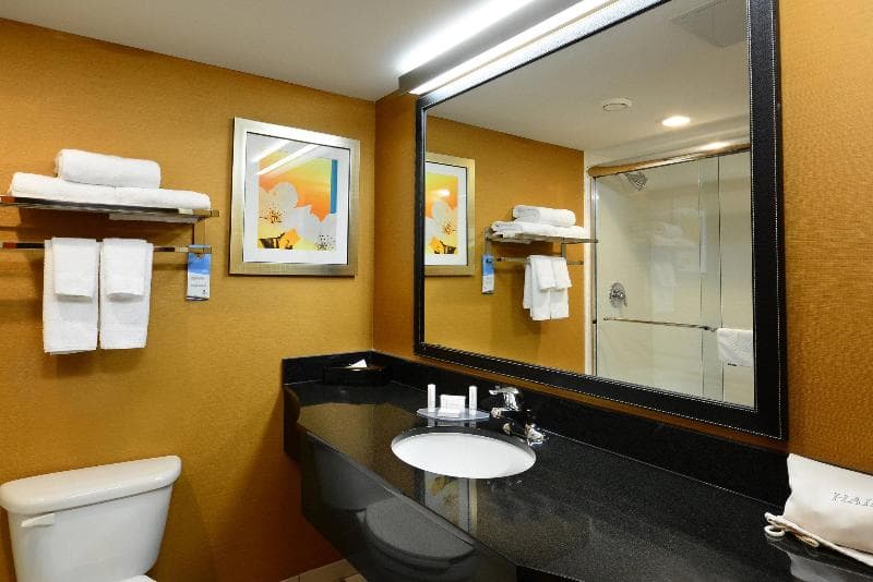 Fairfield Inn & Suites Winston-Salem Hanes Mall 4