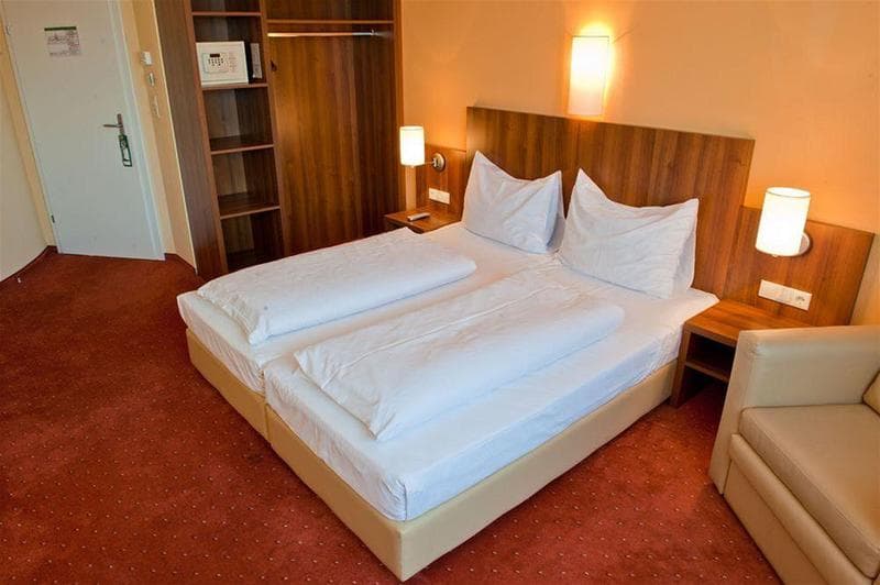 Hotel Hahn photo 1