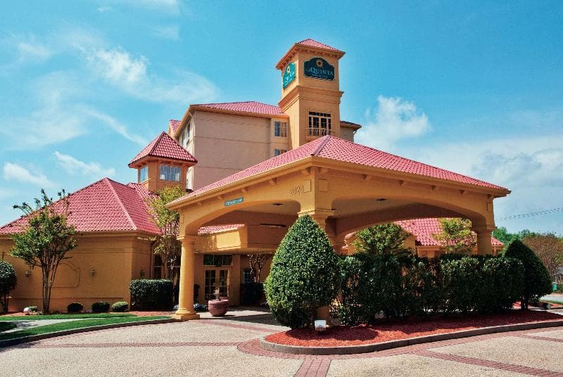 La Quinta Inn & Suites by Wyndham Winston-Salem 3