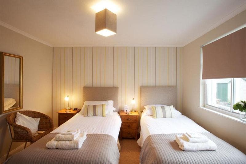 Holly Lodge Guest House photo 1