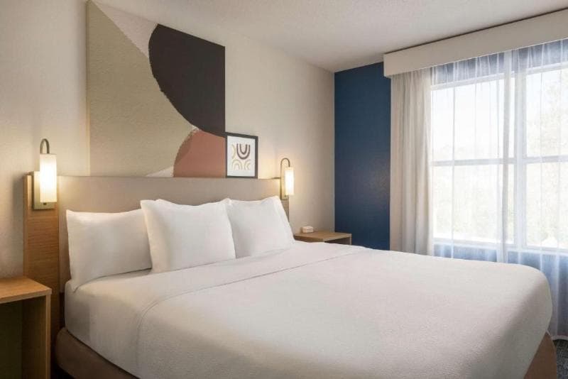 Spark by Hilton Woodbridge 4
