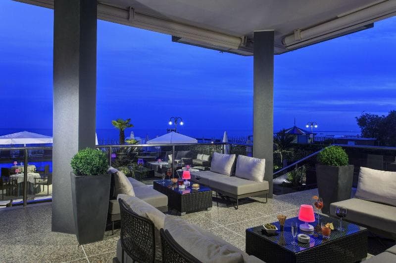 Byron Bellavista 3