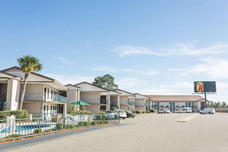 Super 8 by Wyndham Adel 5