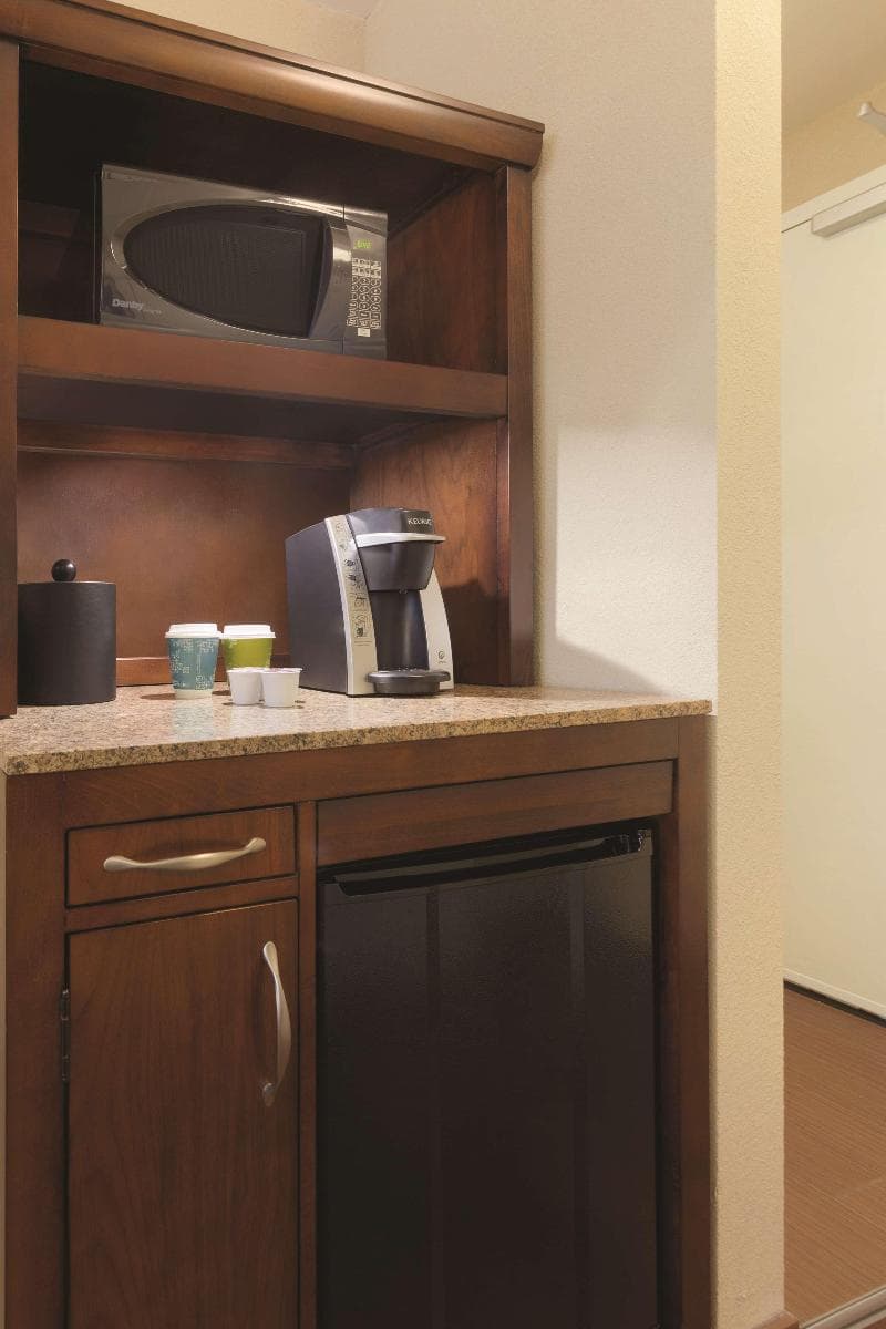 Hilton Garden Inn Falls Church 5