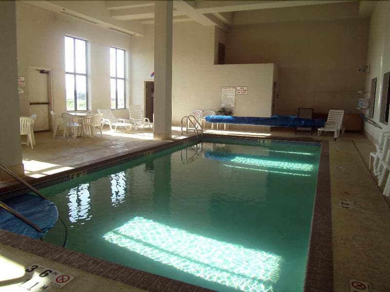 Pleasant Stay Inn & Suites main