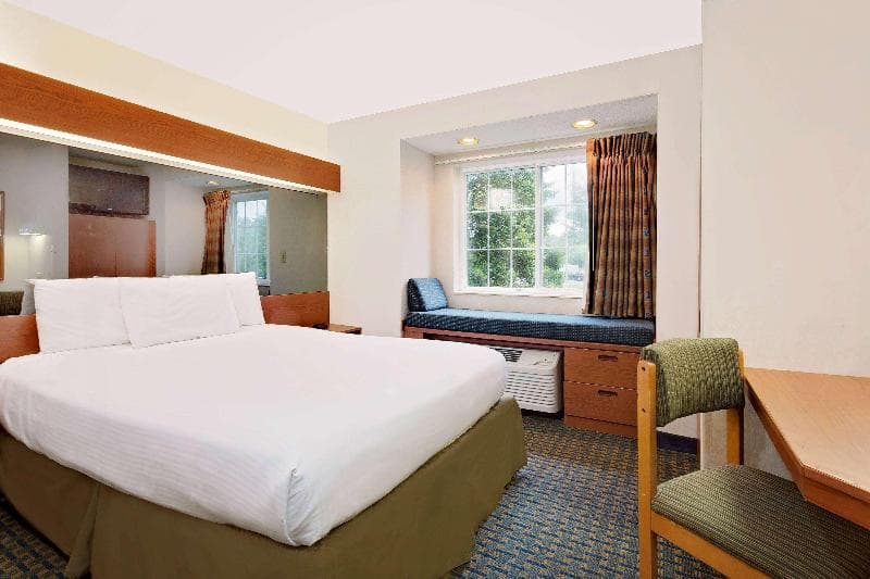 Microtel Inn & Suites by Wyndham Winston Salem photo 1