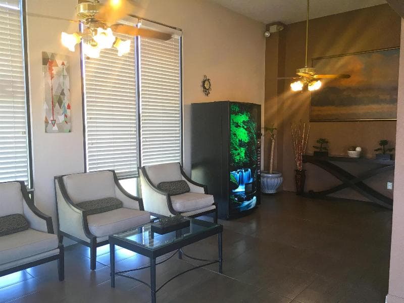 Studio6 Suites Delano, CA main