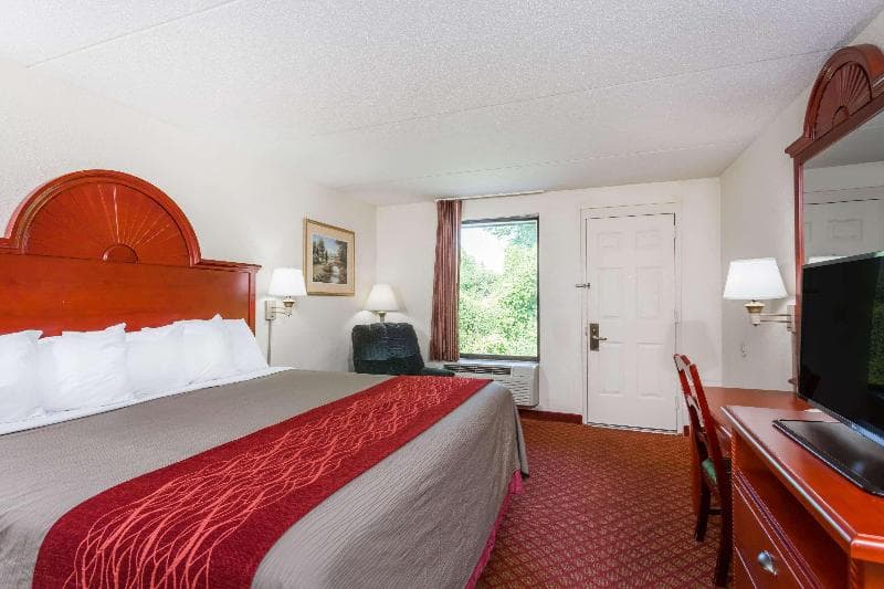 Days Inn by Wyndham Winston Salem North 3