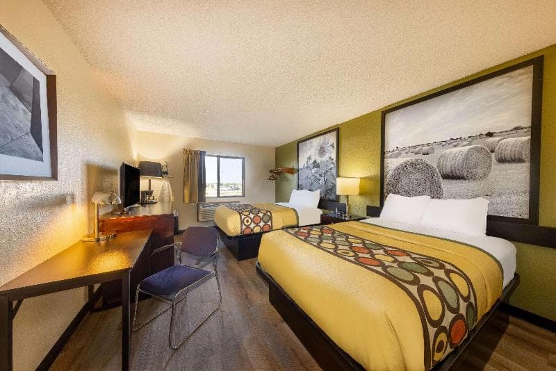 Super 8 by Wyndham El Dorado 2