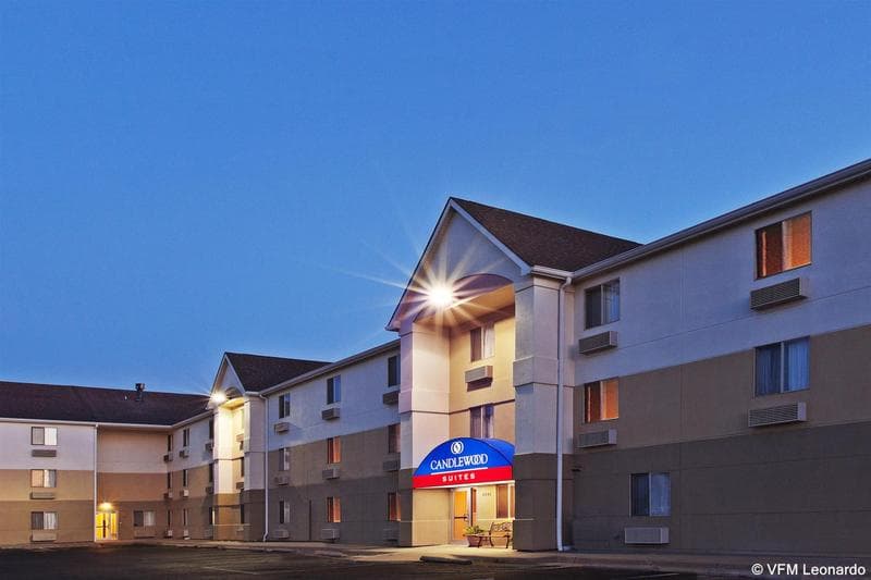 Candlewood Suites Wichita-Northeast 3