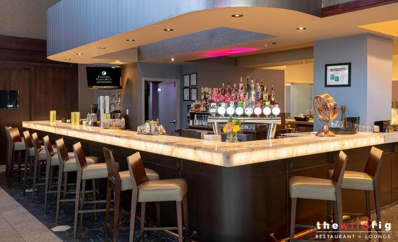 Executive Plaza Hotel Metro Vancouver 2