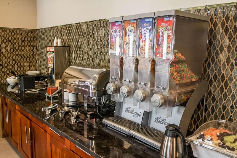 Country Inn & Suites 5