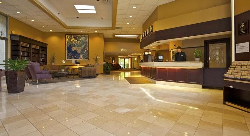 Coast Tsawwassen Inn 2