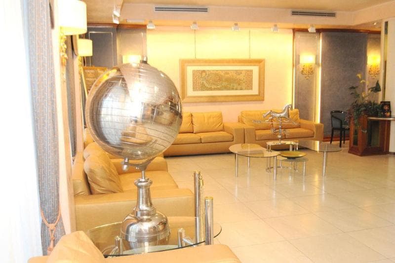 Hotel Mondial 3