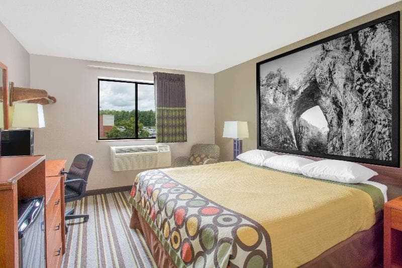 Super 8 By Wyndham Abingdon photo 1