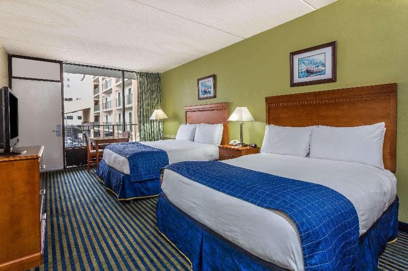 Days Inn by Wyndham Virginia Beach at the Beach 2