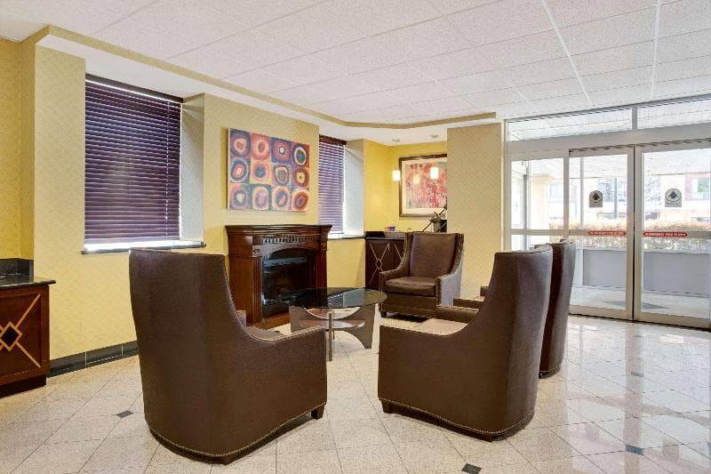 Days Inn By Wyndham Silver Spring 2