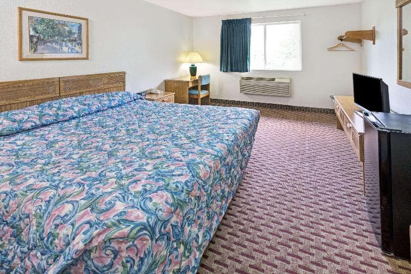Super 8 by Wyndham Canonsburg/Pittsburgh Area 3