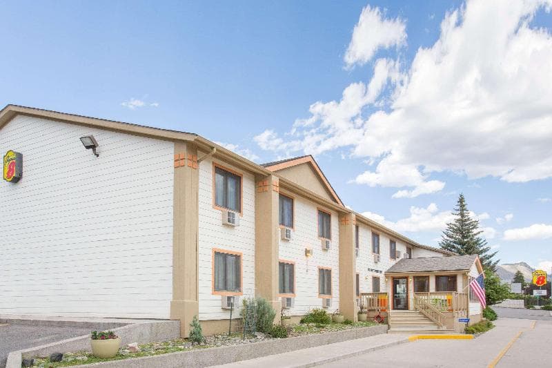 Super 8 by Wyndham Gardiner/Yellowstone Park Area 5
