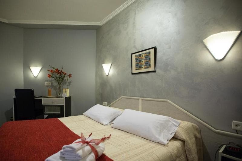 Paris Hostal 4