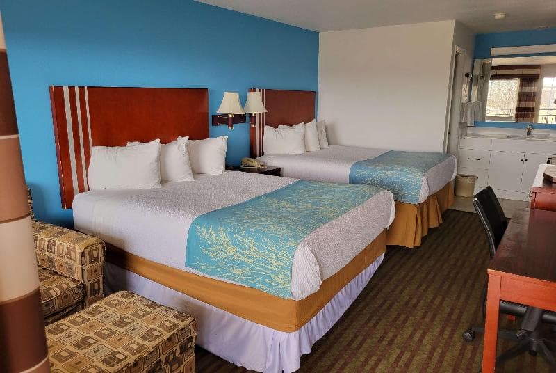 Days Inn by Wyndham Woodward 2