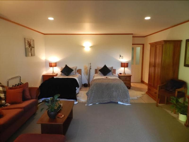 Puketotara Lodge (Adults only) 5