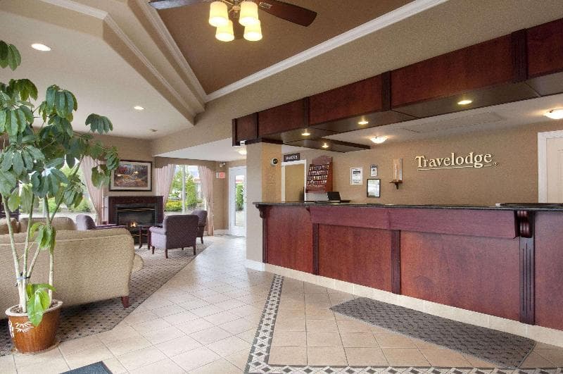 Travelodge By Wyndham Langley 4