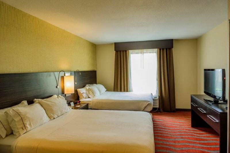 Holiday Inn Express Bradford 3