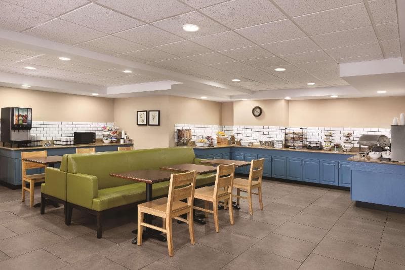 Country Inn & Suites By Radisson, Wytheville, Va 3