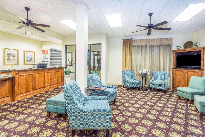 Days Inn by Wyndham Valdosta/Near Valdosta Mall 5