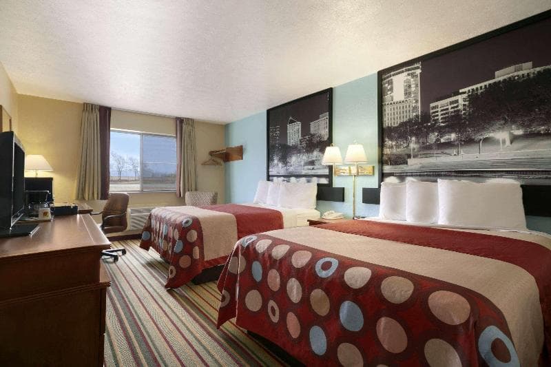 Super 8 by Wyndham Park City/North Wichita Area 3