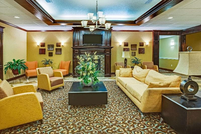 La Quinta Inn & Suites by Wyndham Vicksburg 4
