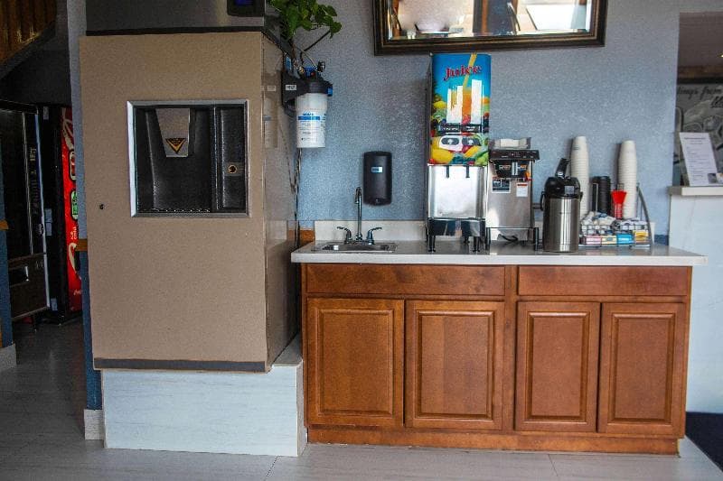 Super 8 By Wyndham Mountain Home photo 1