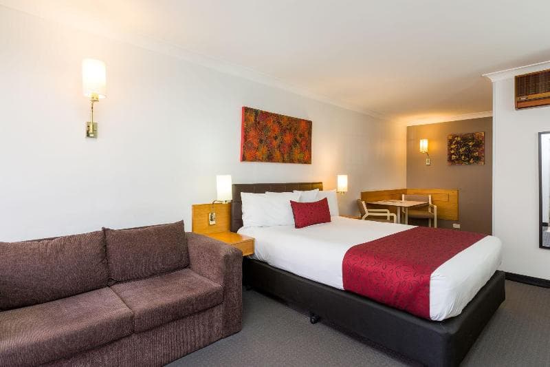 Hermitage Motor Inn main