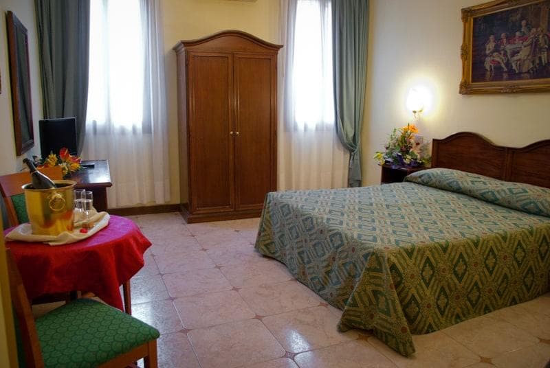 Hotel Florida 2