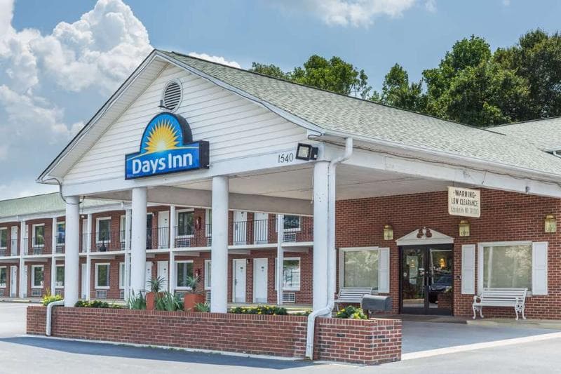 Days Inn Jonesville main