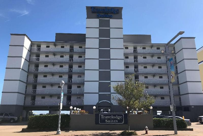 Travelodge By Wyndham Suites Virginia Beach Oceanfront 5