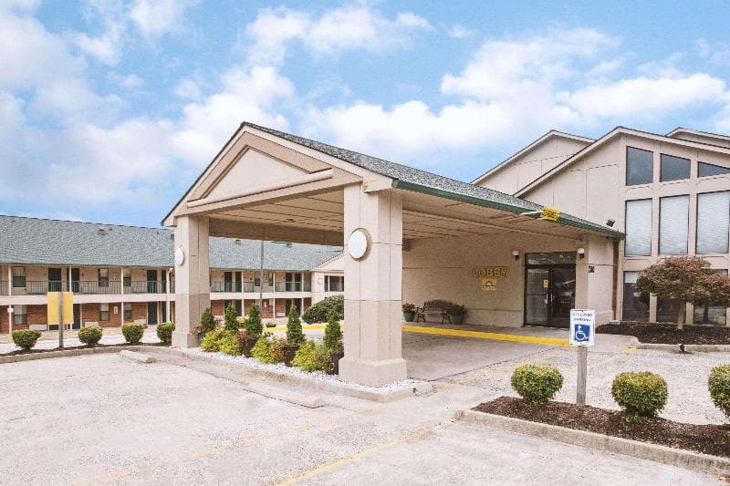 Days Inn by Wyndham Wytheville photo 1