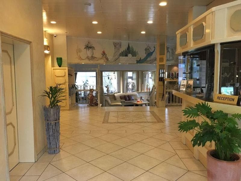 Hotel Engel Im Salinental 4