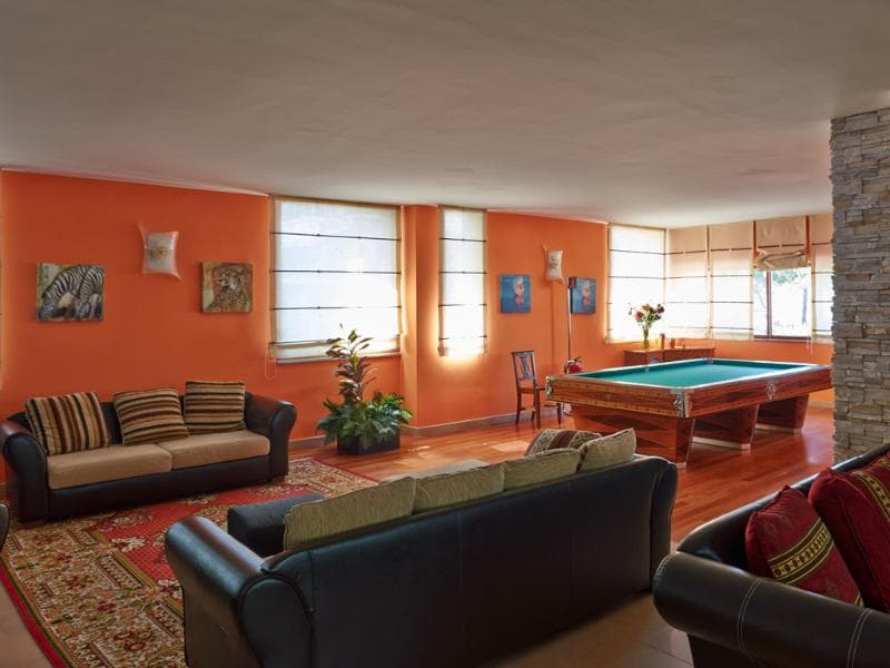 Hotel Capitol 5