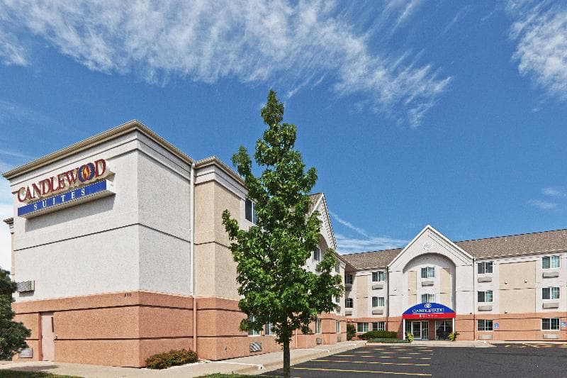 Sonesta Simply Suites Wichita Airport photo 1