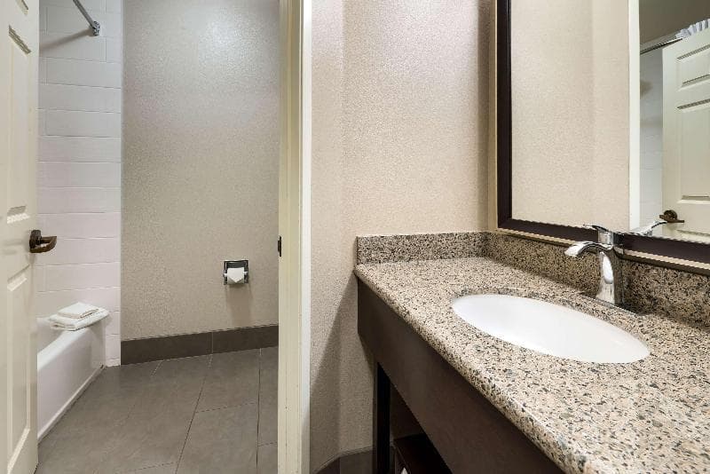 Best Western Plus Kalispell/Glacier Park West Hotel & Suites 4