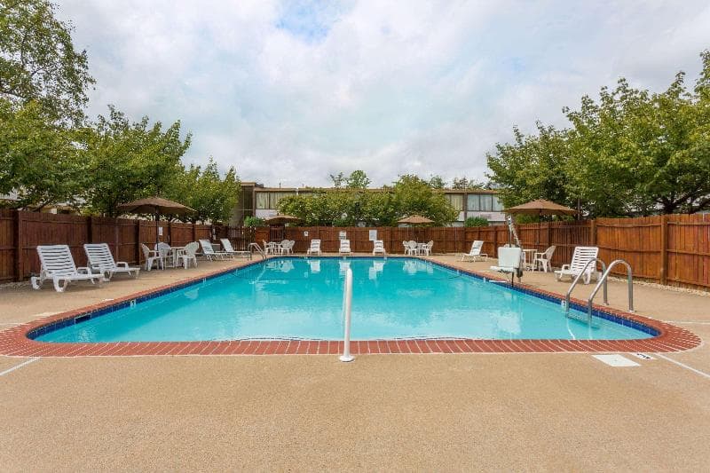 Ramada by Wyndham Triangle/Quantico 4