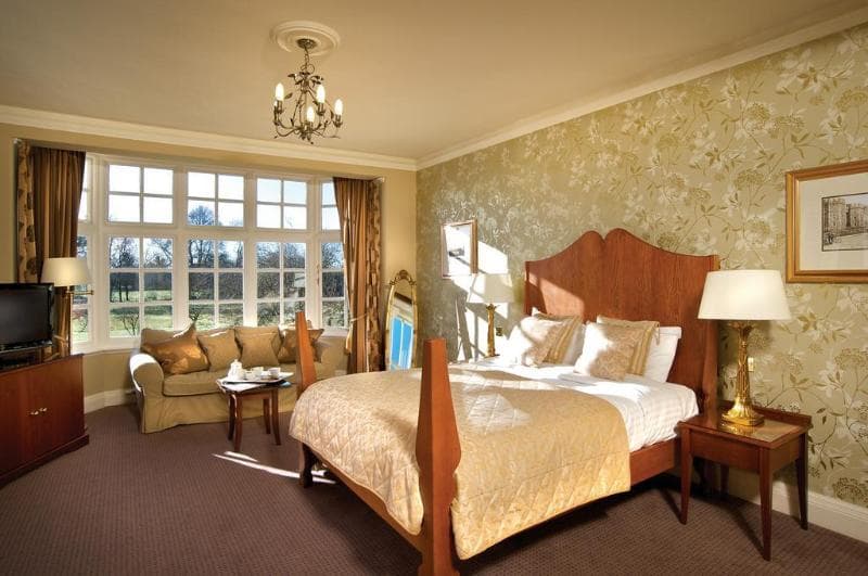 Grovefield House 1