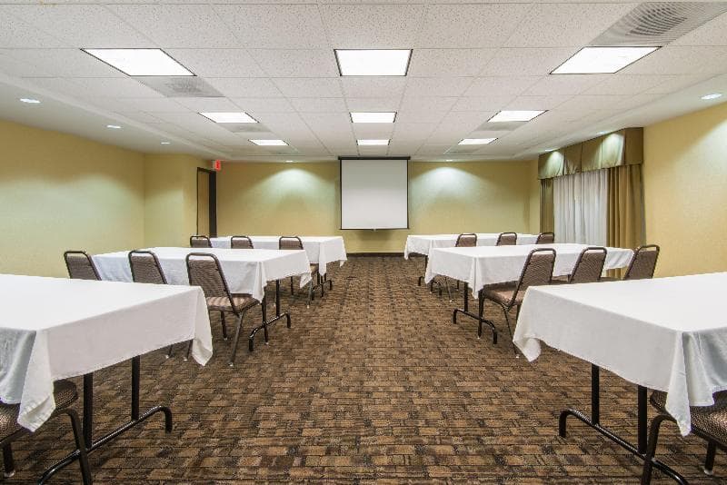 Holiday Inn Express And Suites El Dorado, Kansas photo 1